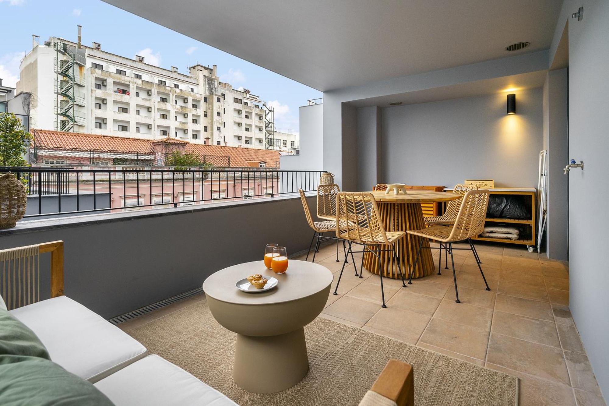 Apartment Whome Urban Oasis: Modern Living With Parking & Ac Lisbon