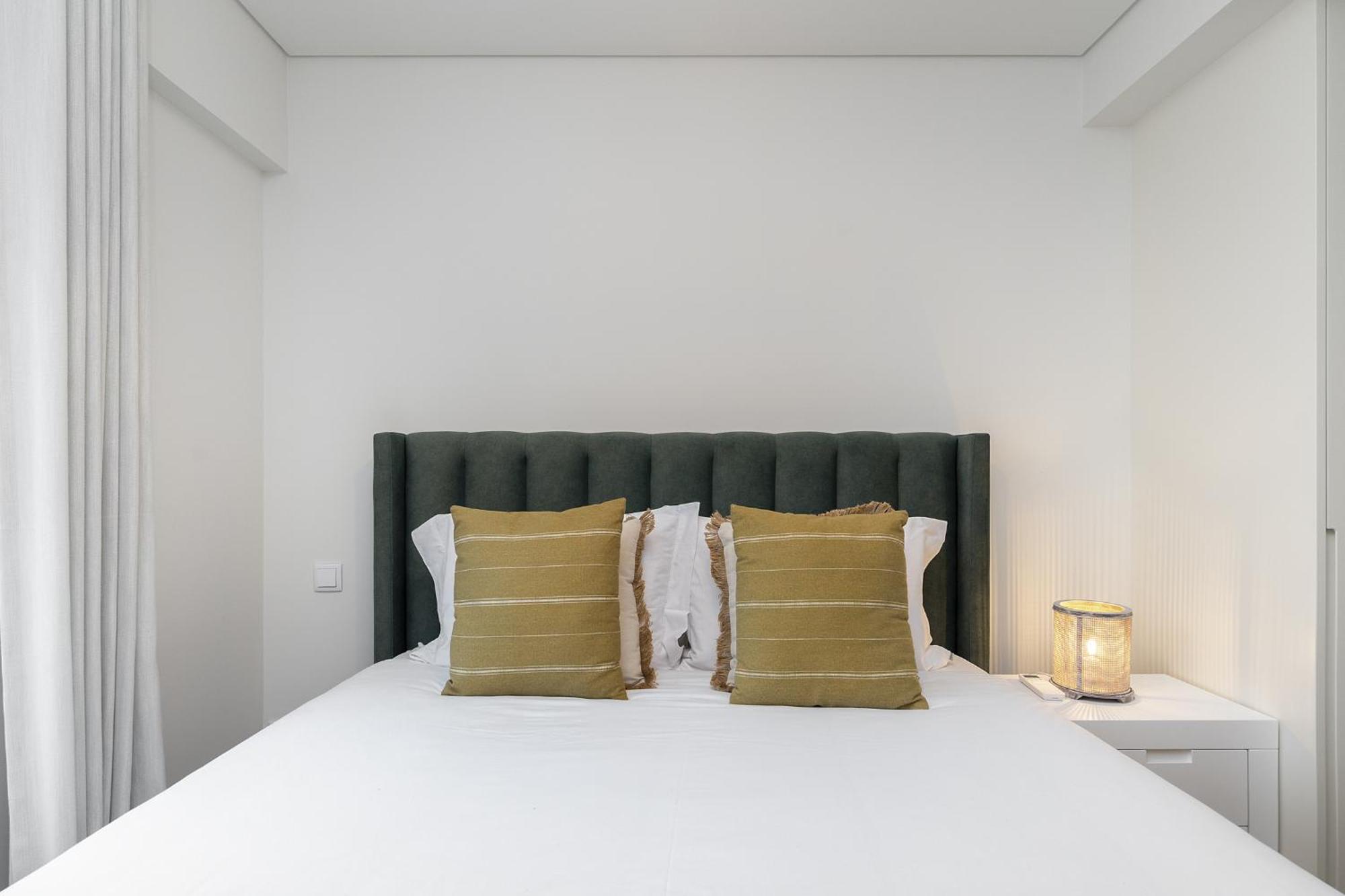 Whome Urban Oasis: Modern Living With Parking & Ac Lisbon