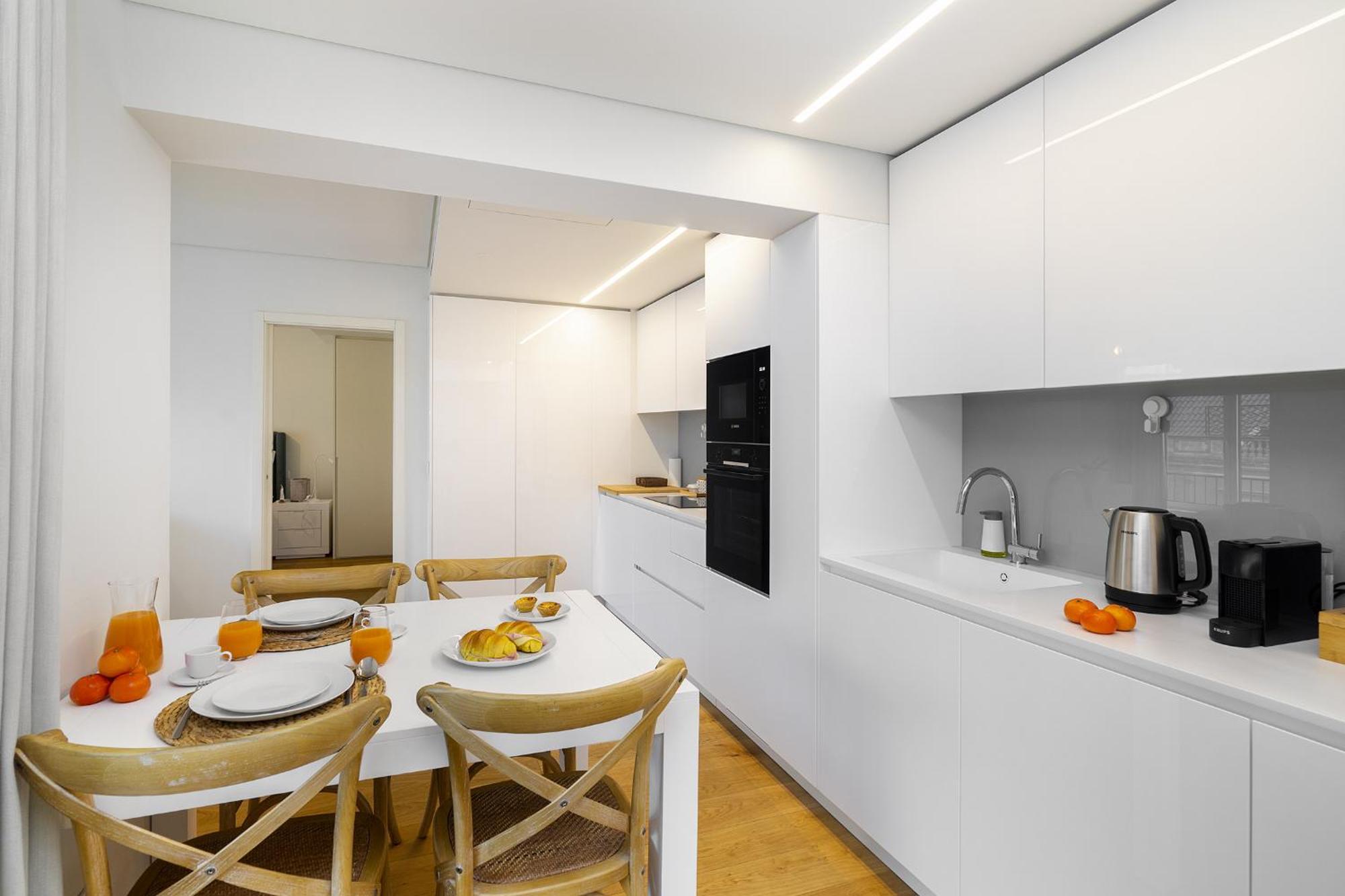Apartment Whome Urban Oasis: Modern Living With Parking & Ac Lisbon