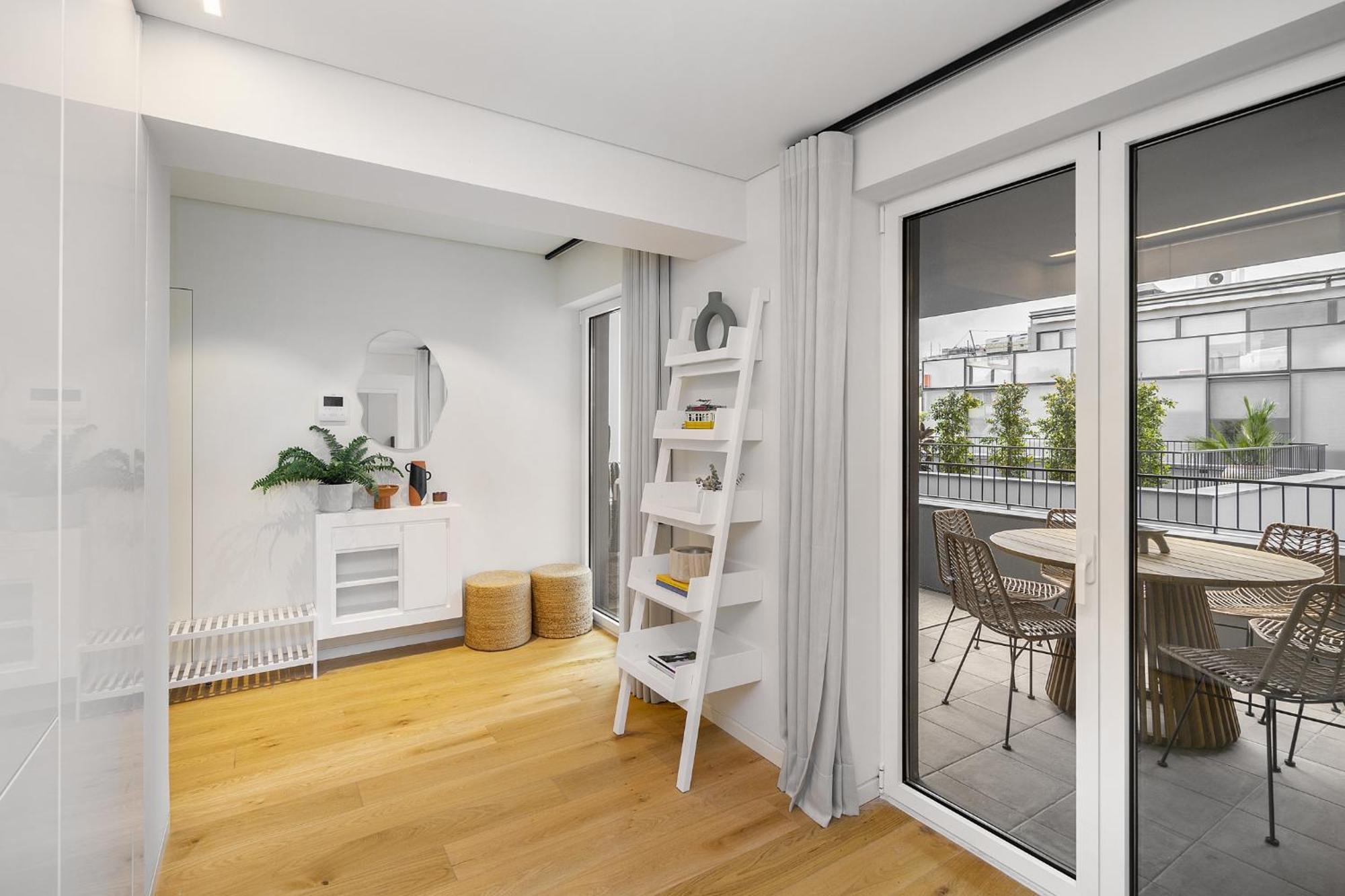 Whome Urban Oasis: Modern Living With Parking & Ac Apartment *